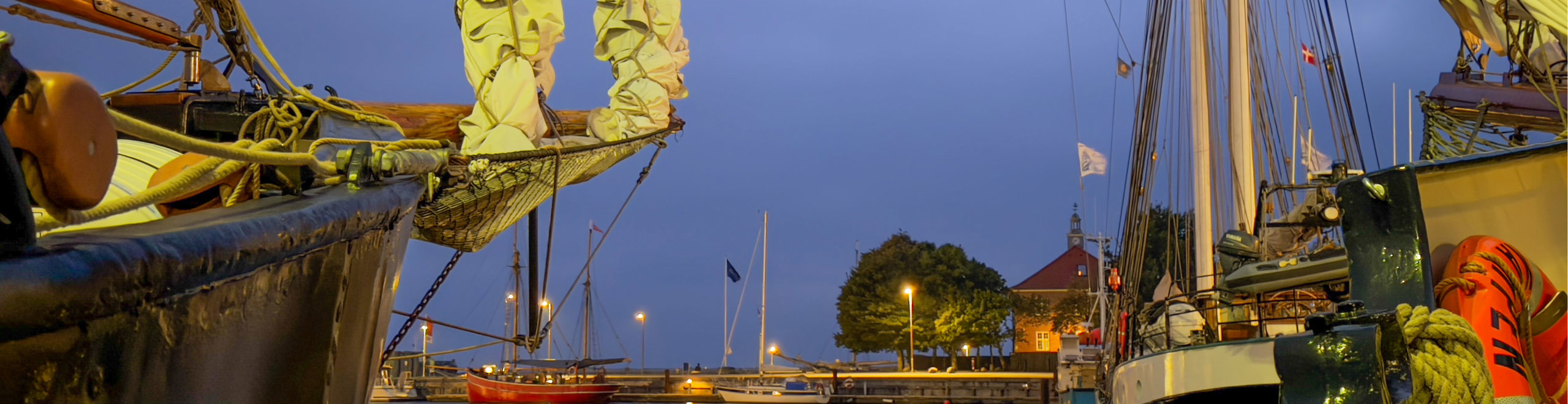 02-geschichte-header-2560x660