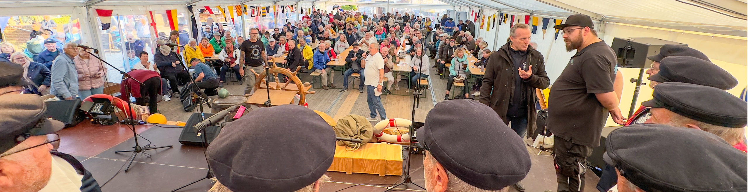 03-auftritte-header-buehne-2560x660